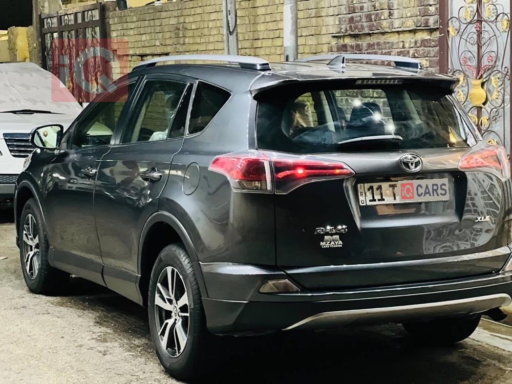 تۆیۆتا ڕاڤ 4